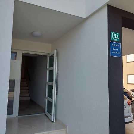 Valux Apartman Пула Экстерьер фото